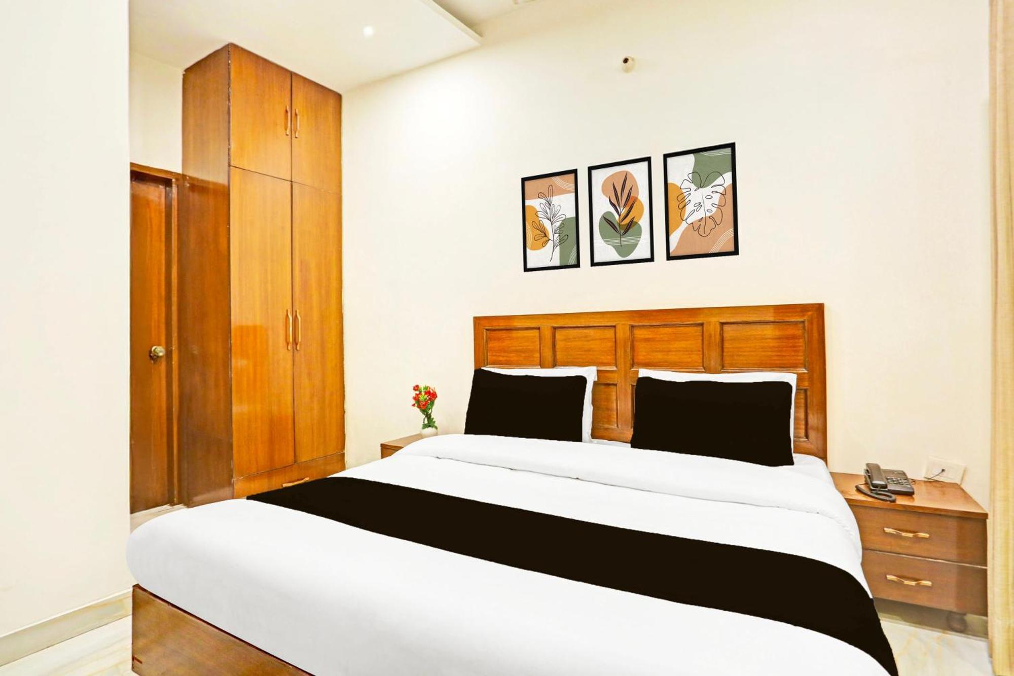 Manyavar hotel Csandígarh Kültér fotó